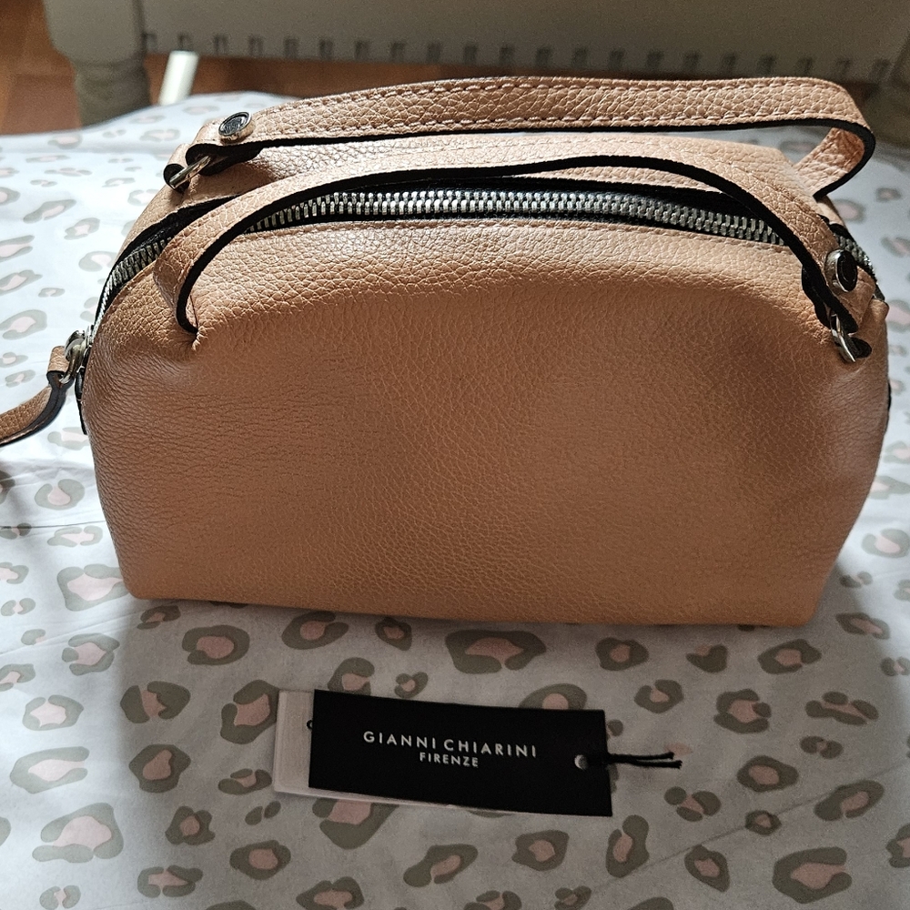 NWOT Gianni Chiarini Firenze Italy handbag / crossbody with removable strap